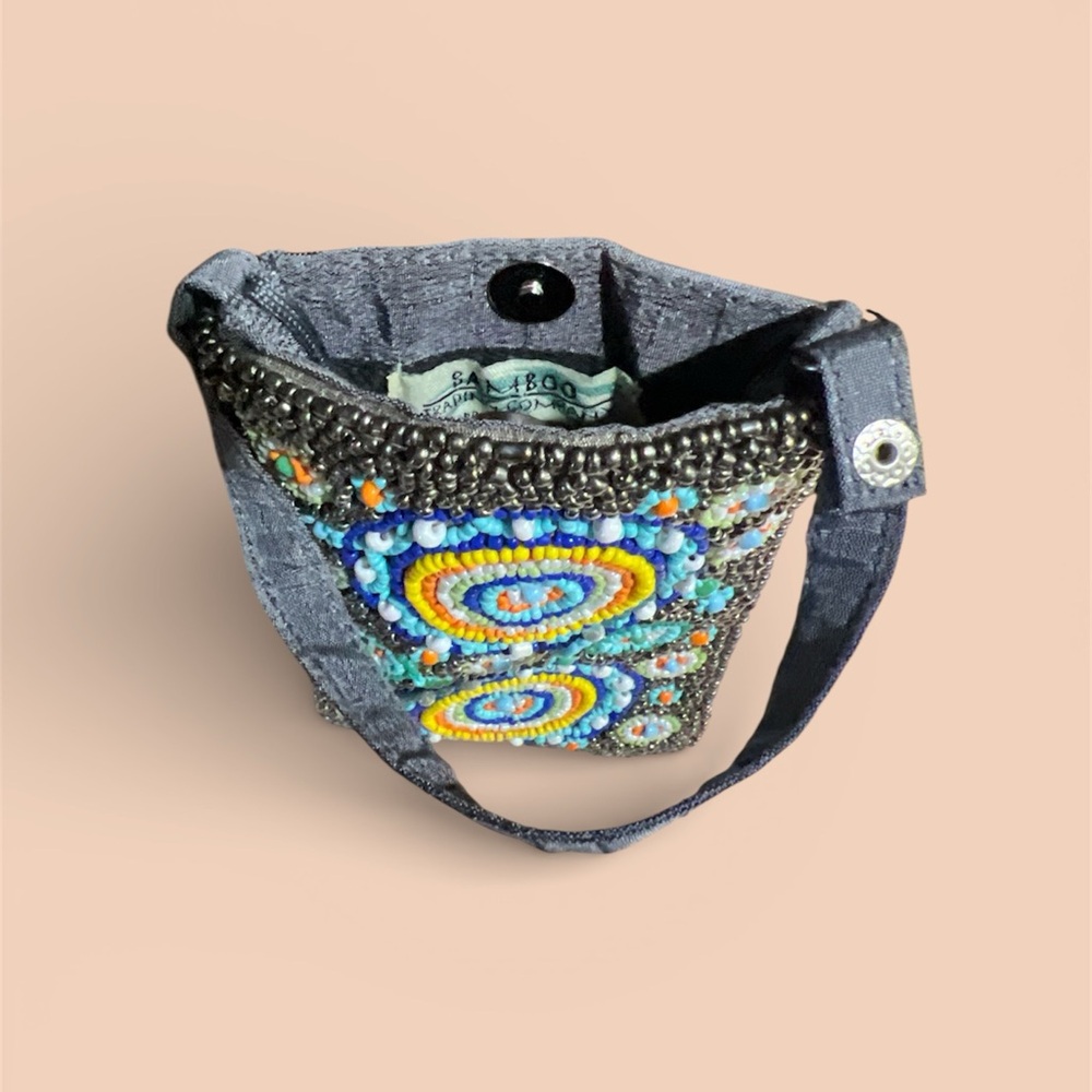 BAMBOO Beaded Bag with Vibrant Patterns - Picture 4 of 5